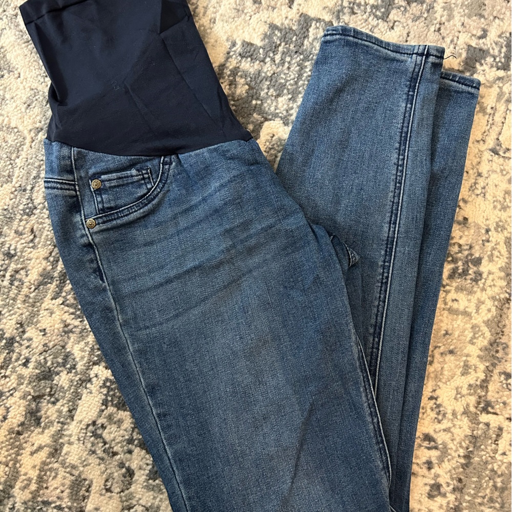 Maternity skinny jeans